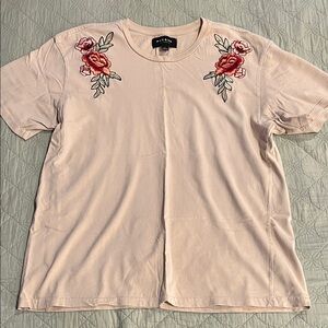 Embroidered Roses PACSUN T-shirt